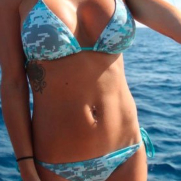 camo bikini